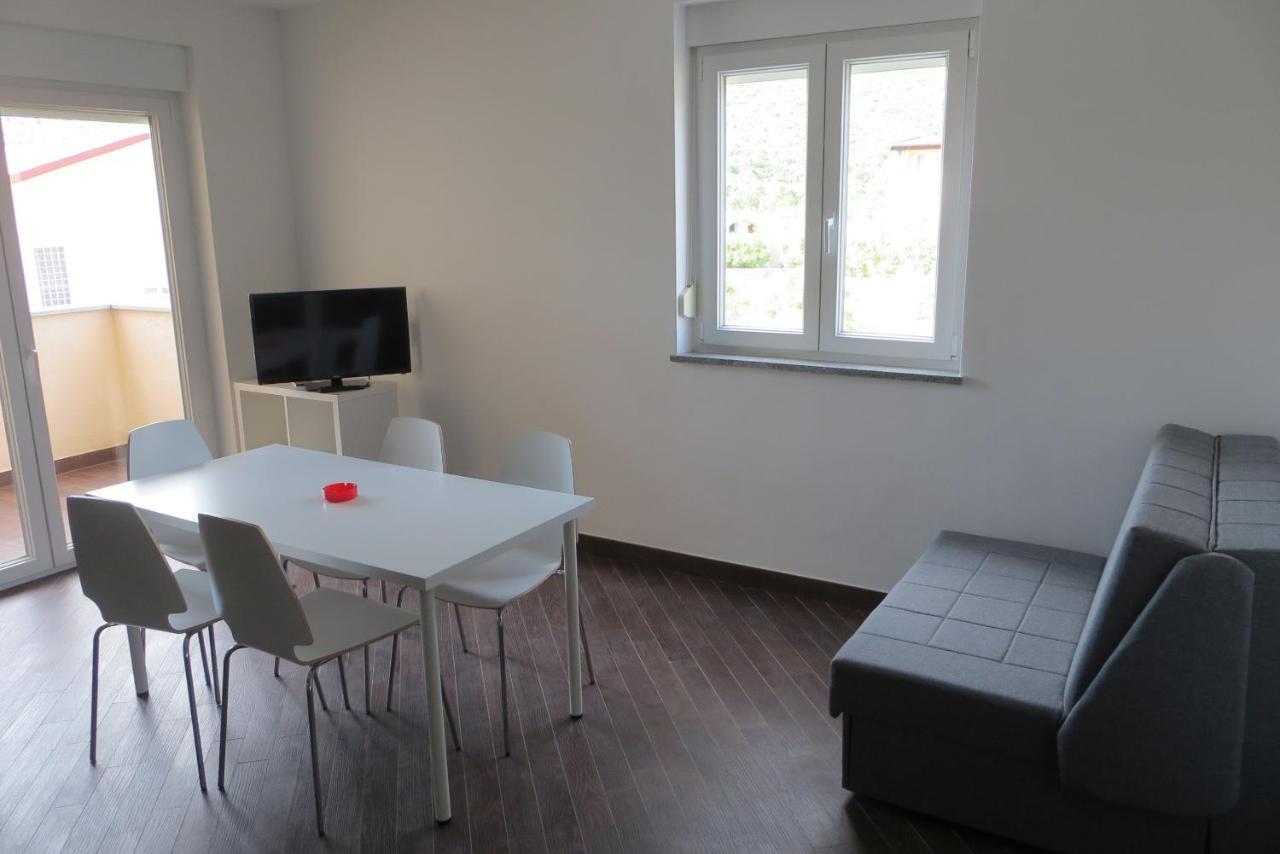 Mungos Apartment Cesarica Esterno foto