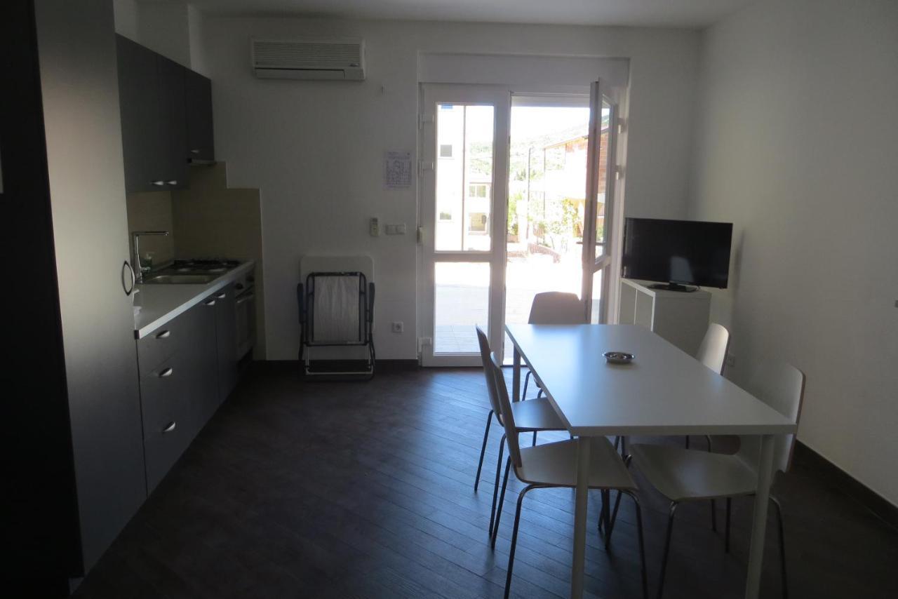 Mungos Apartment Cesarica Esterno foto
